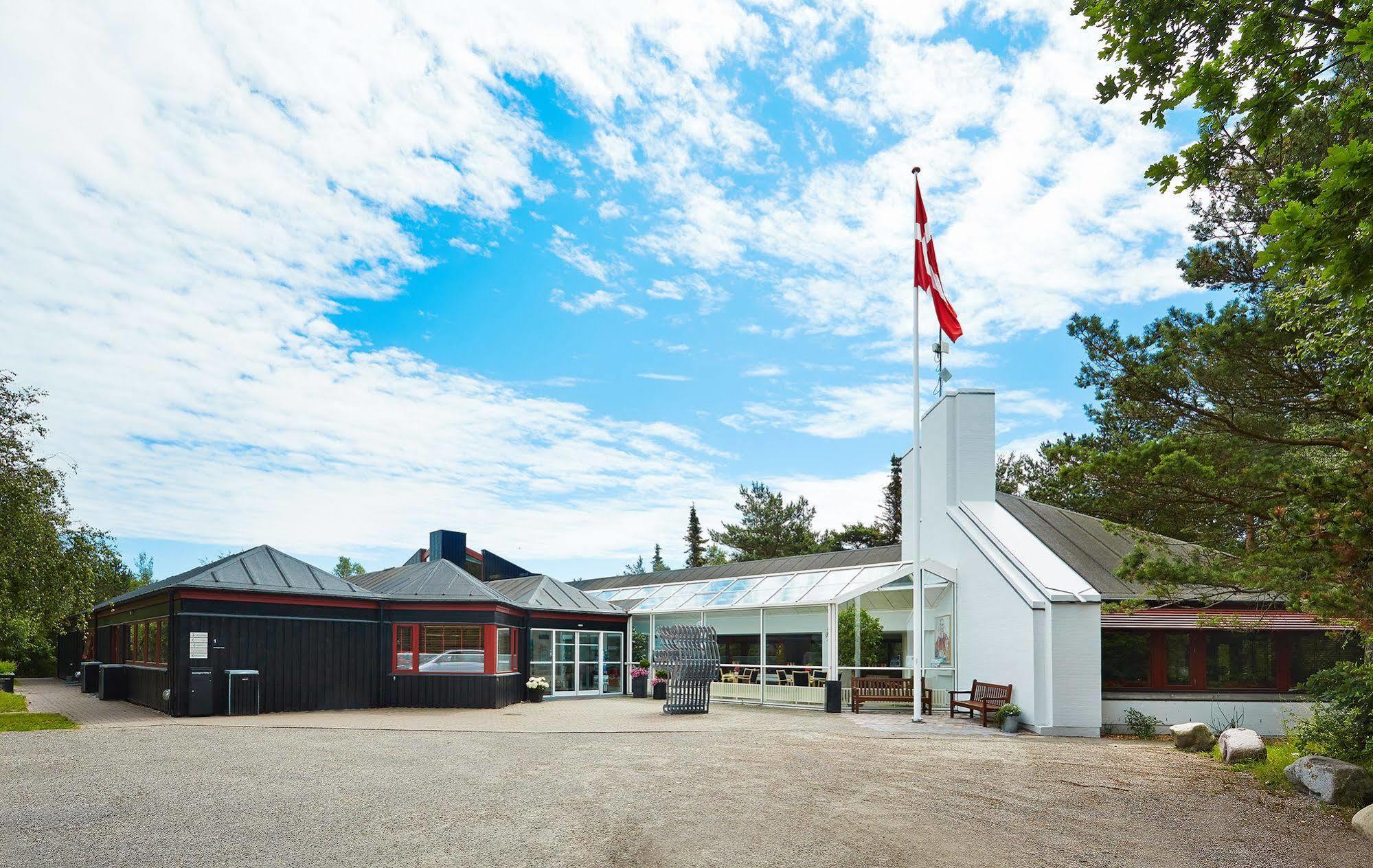 Dronningens Ferieby Hotell Grenå Exteriör bild